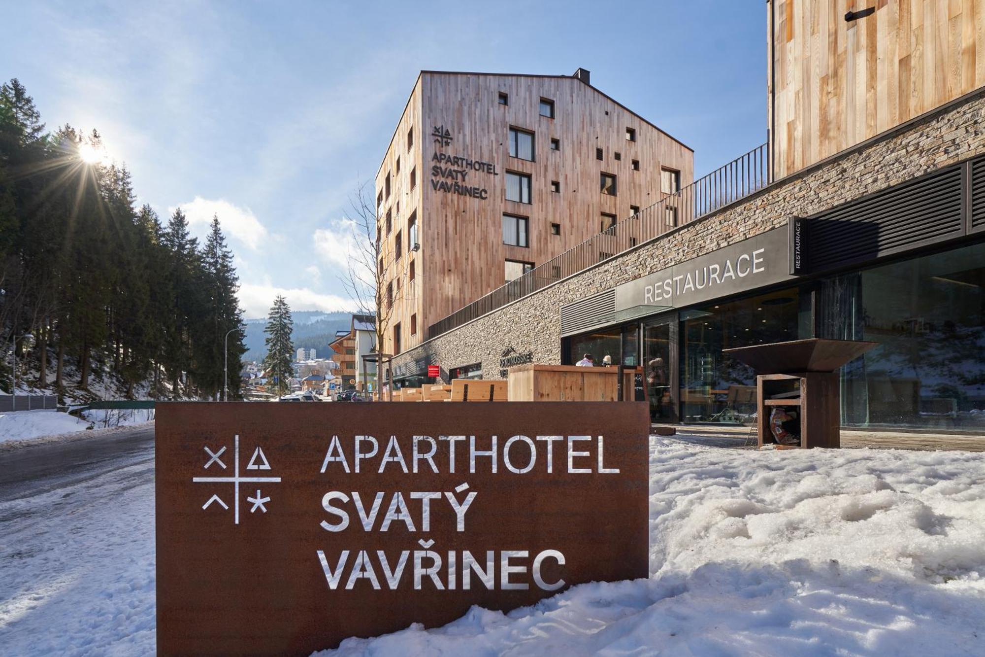 Aparthotel Svaty Vavrinec ペツ・ポト・スニェシュコウ エクステリア 写真